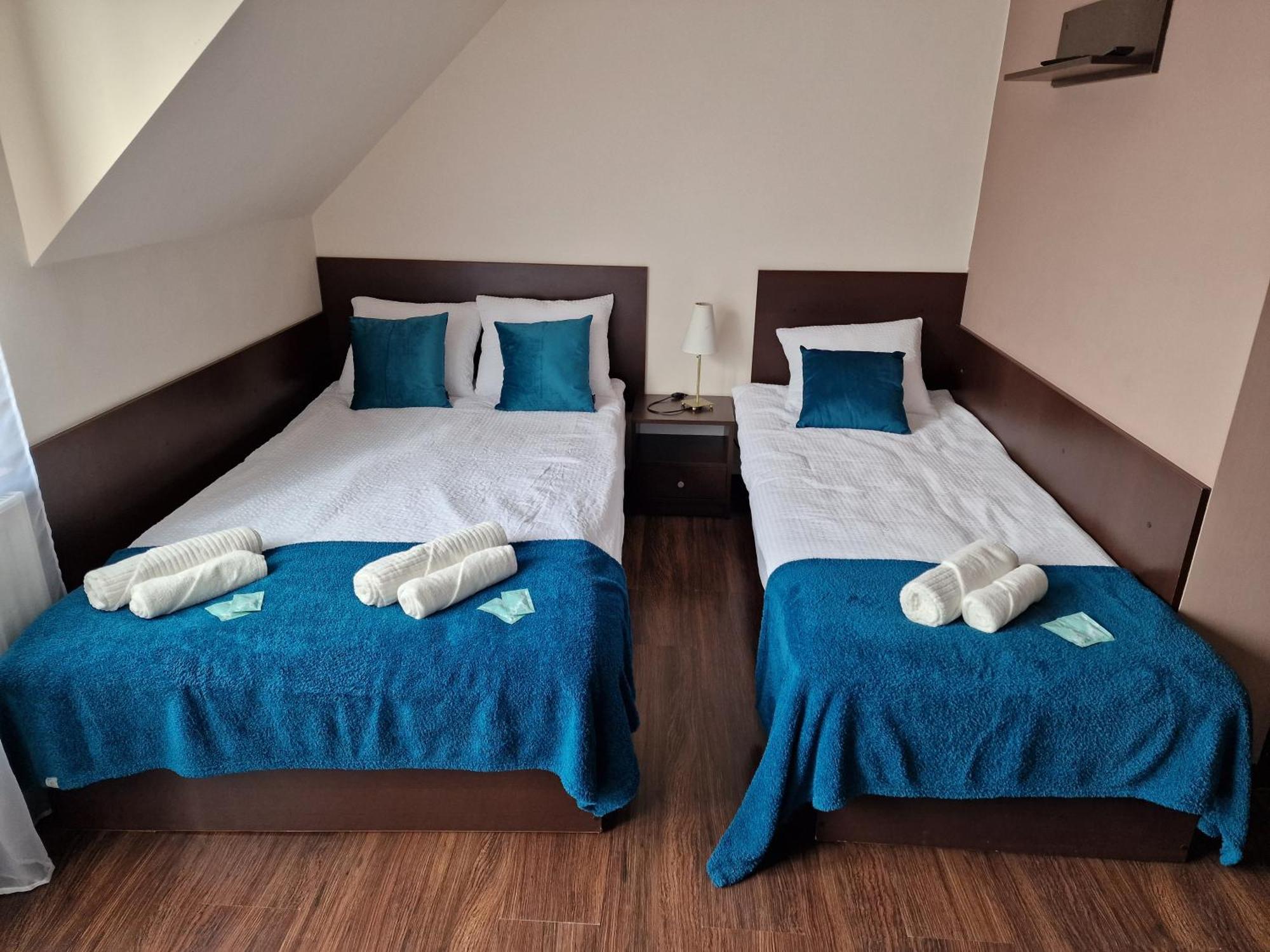 レバル Morska Perla Bed & Breakfast エクステリア 写真