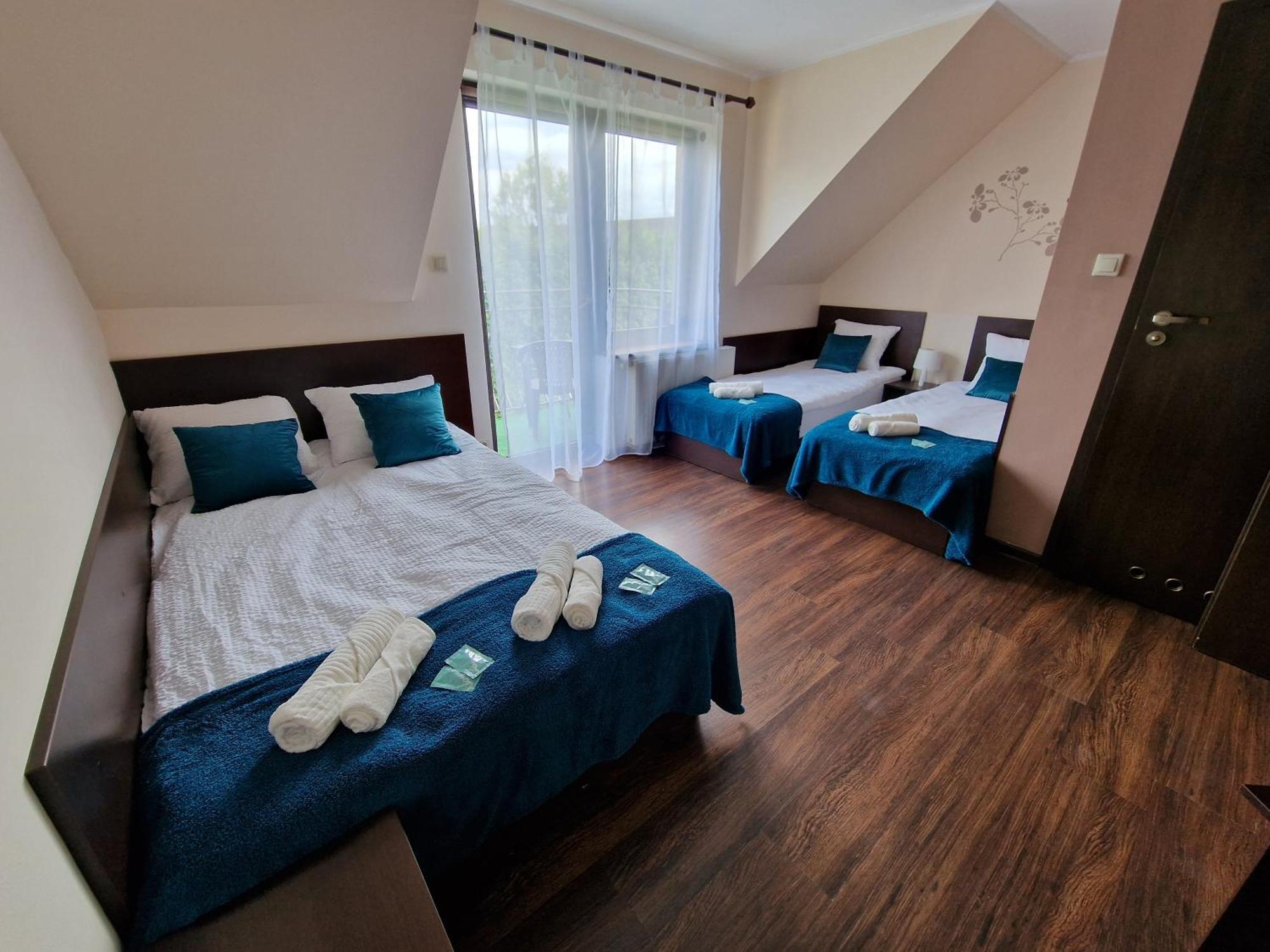 レバル Morska Perla Bed & Breakfast エクステリア 写真