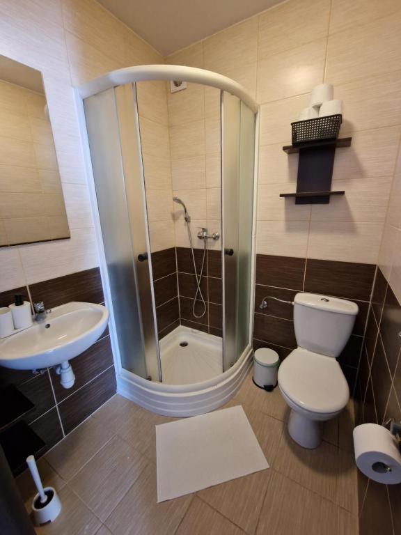 レバル Morska Perla Bed & Breakfast エクステリア 写真