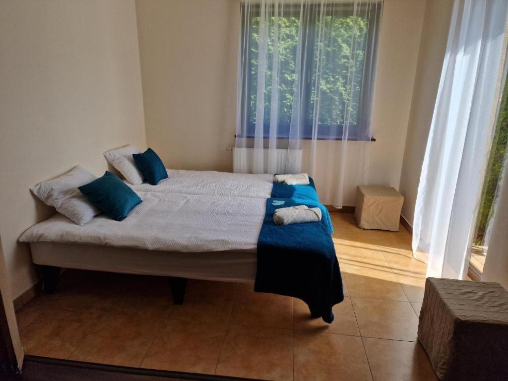 レバル Morska Perla Bed & Breakfast エクステリア 写真